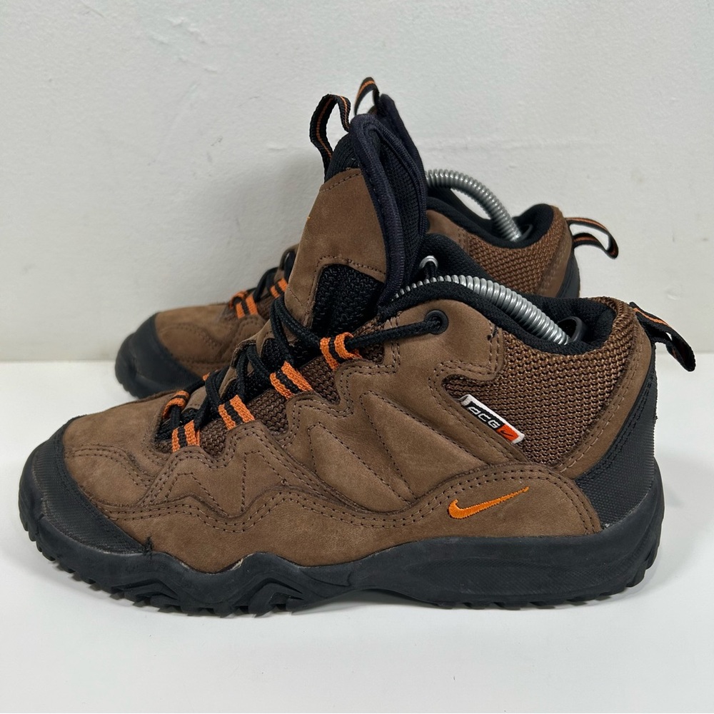 Nike ACG Brown and Black Lace Up Boots